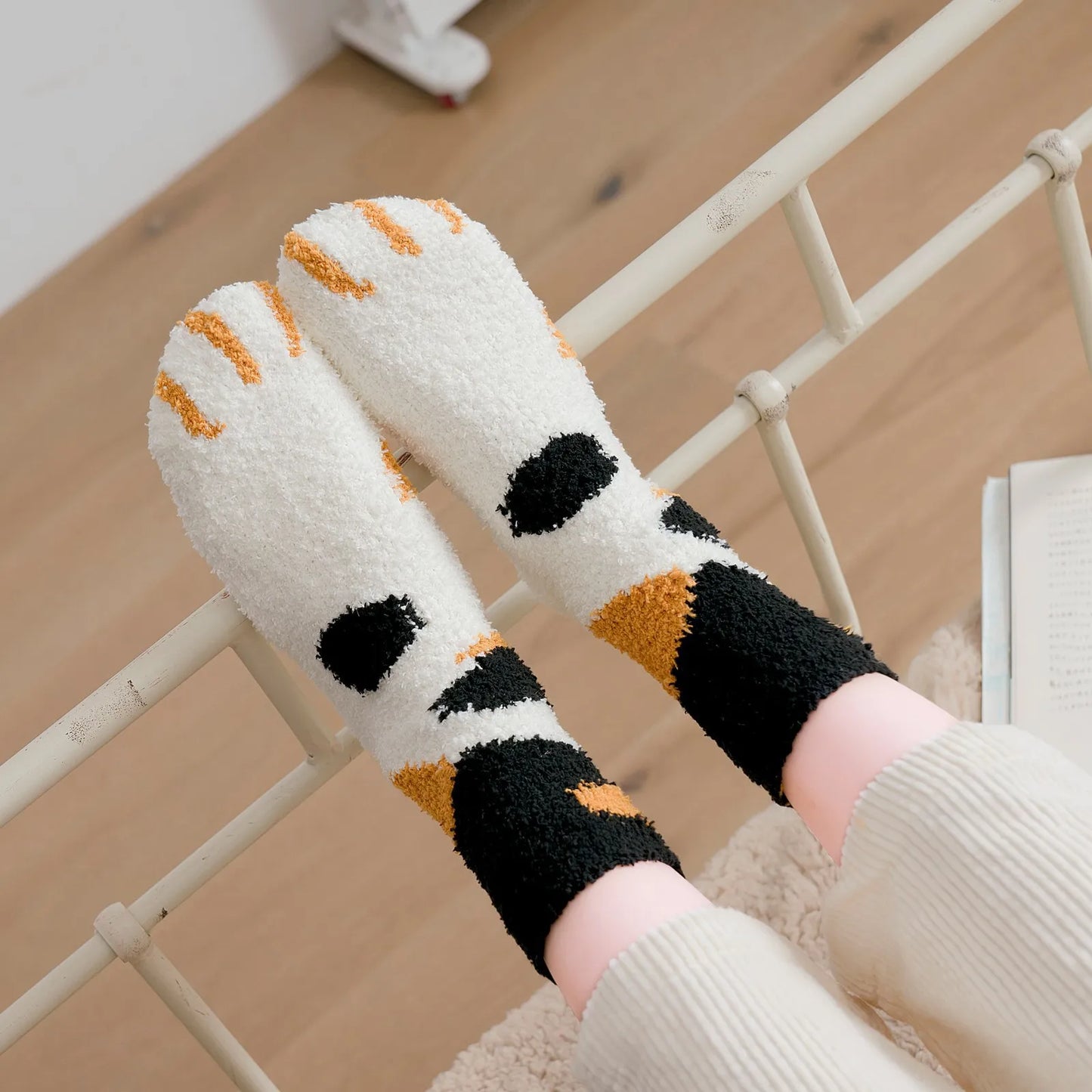 Women Winter Warm Fluffy Socks Cute Animal Claw Cat Paw Footprint Fuzzy Socks Female Thick Coral Fleece Home Floor Sleep Socks